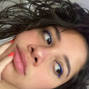 Meet your Posher, Daniela